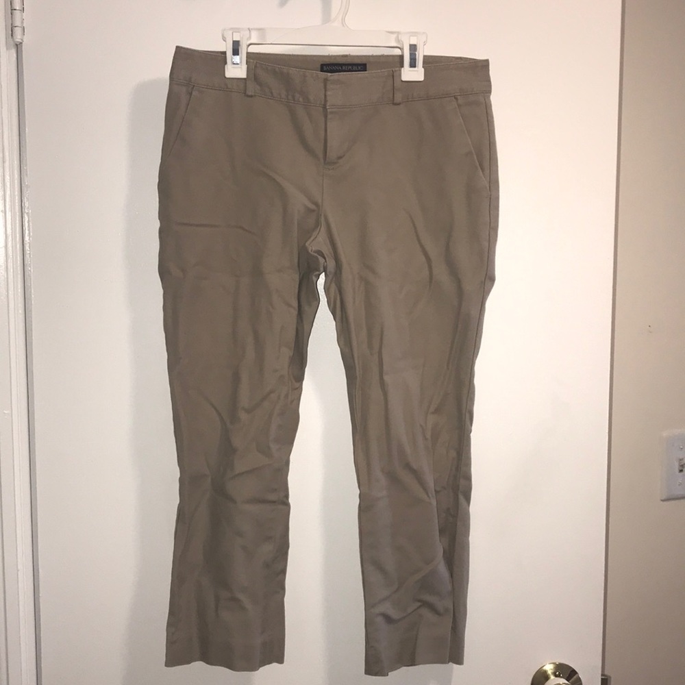 Banana Republic Khaki Crop slacks